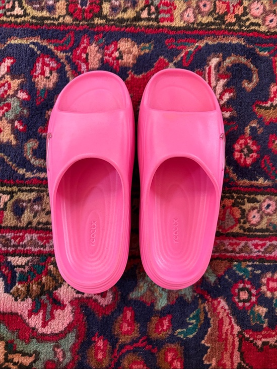 Nike Shoes - Nike Women's Pink Slide Sandals
